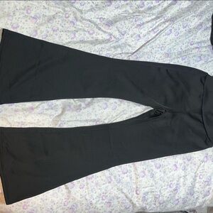 Ok so I’m just cleaning out my closet and selling items i no longer want